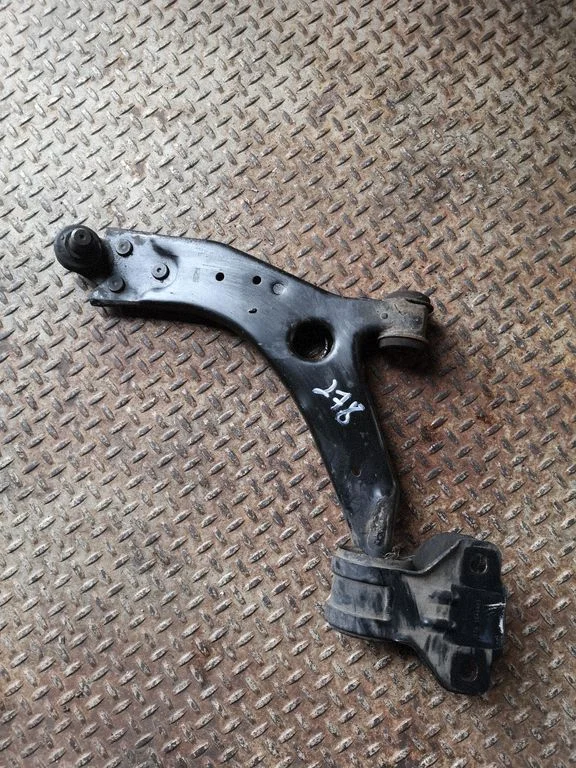 Front lower control arm/wishbone BV613A262AAA