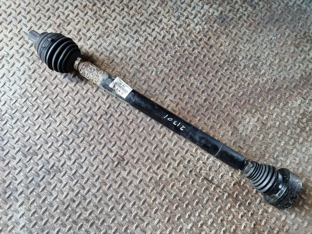 Front driveshaft – Volkswagen Touran I (2003-2010)