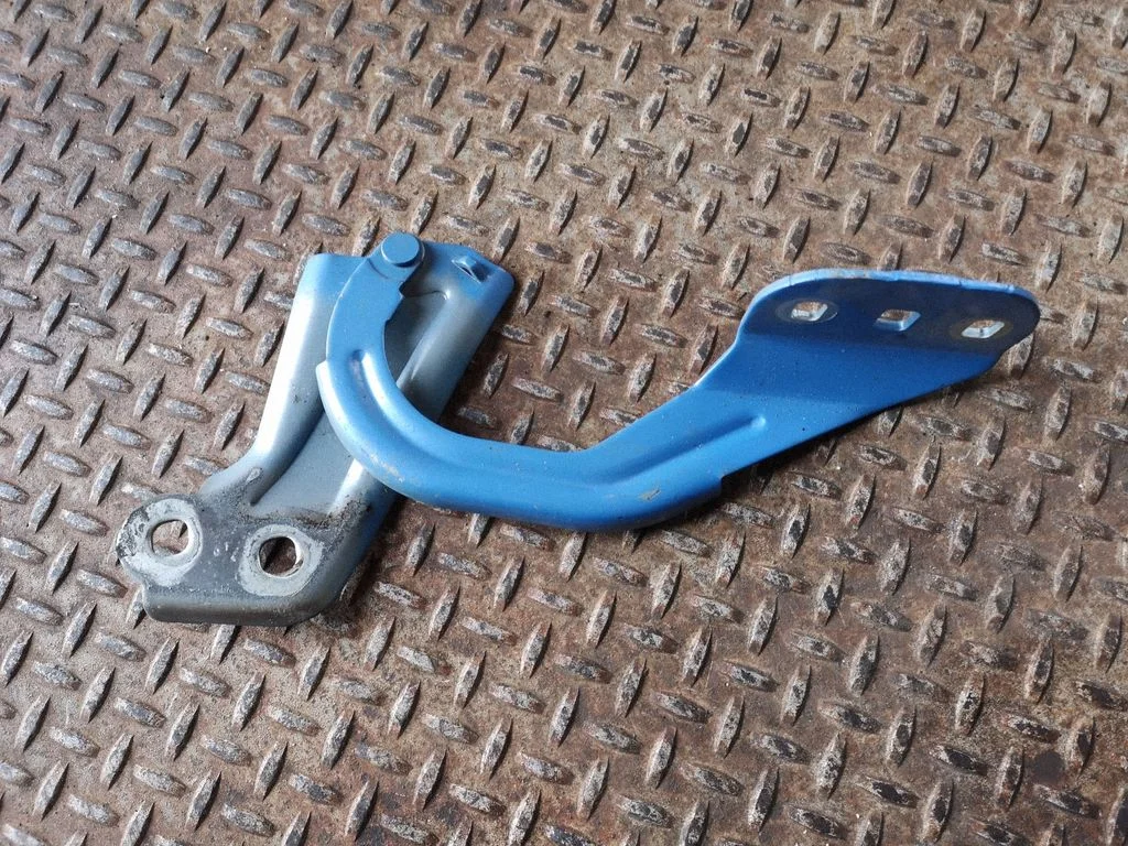 Mootorikapoti hinged – Ford Focus (2010-2017)