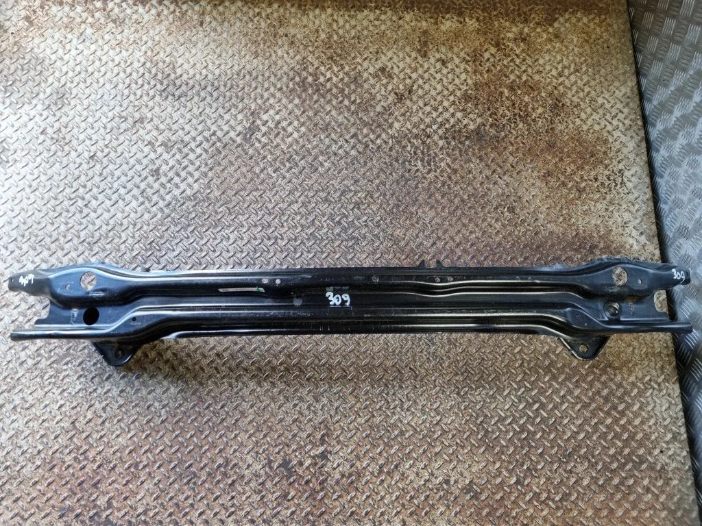 Rear bumper cross member 7428022