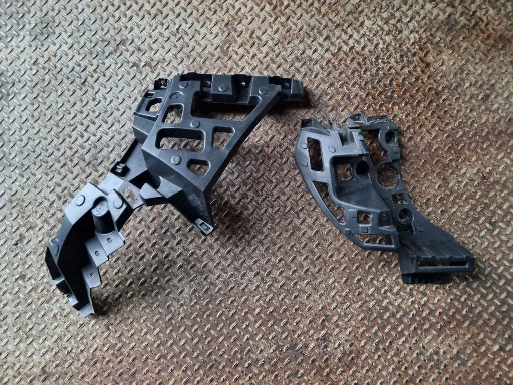 Tagumise kaitseraua kinnitusklamber – Opel Grandland X (2017-2024)