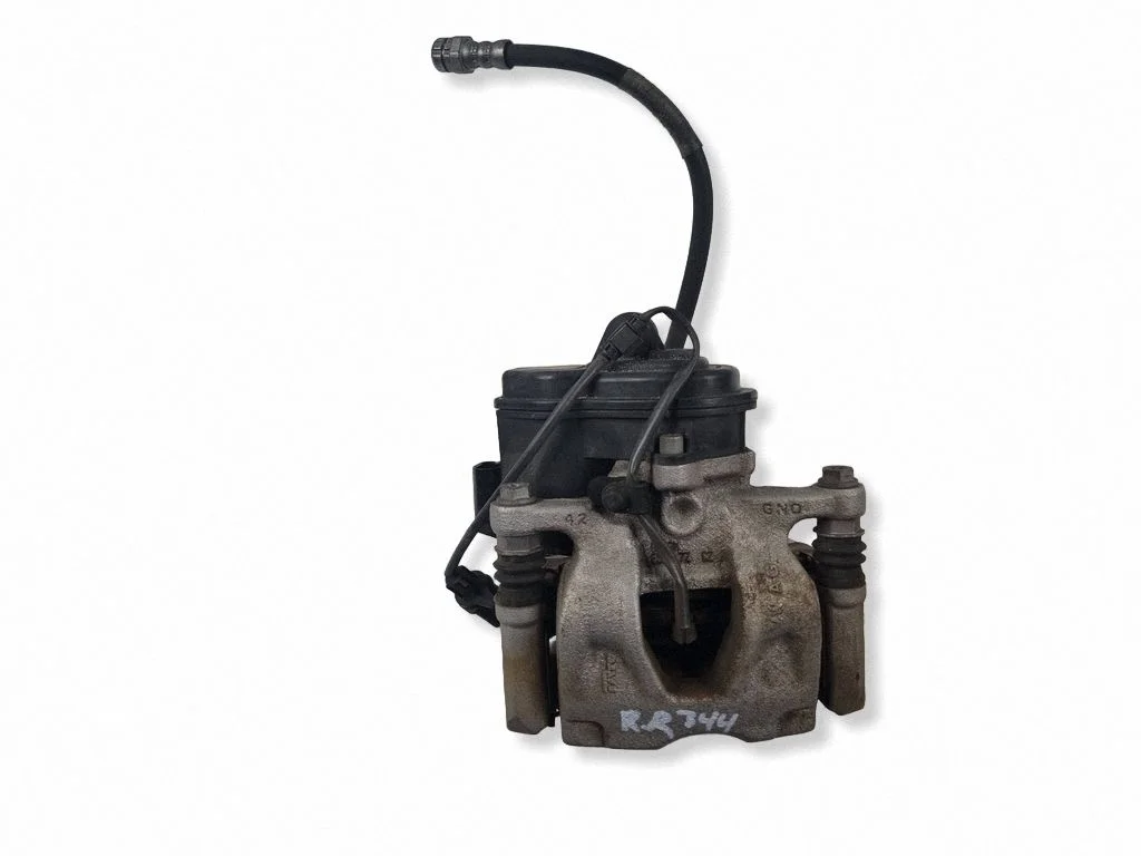 Tagumine pidurisadul 8W0406BM