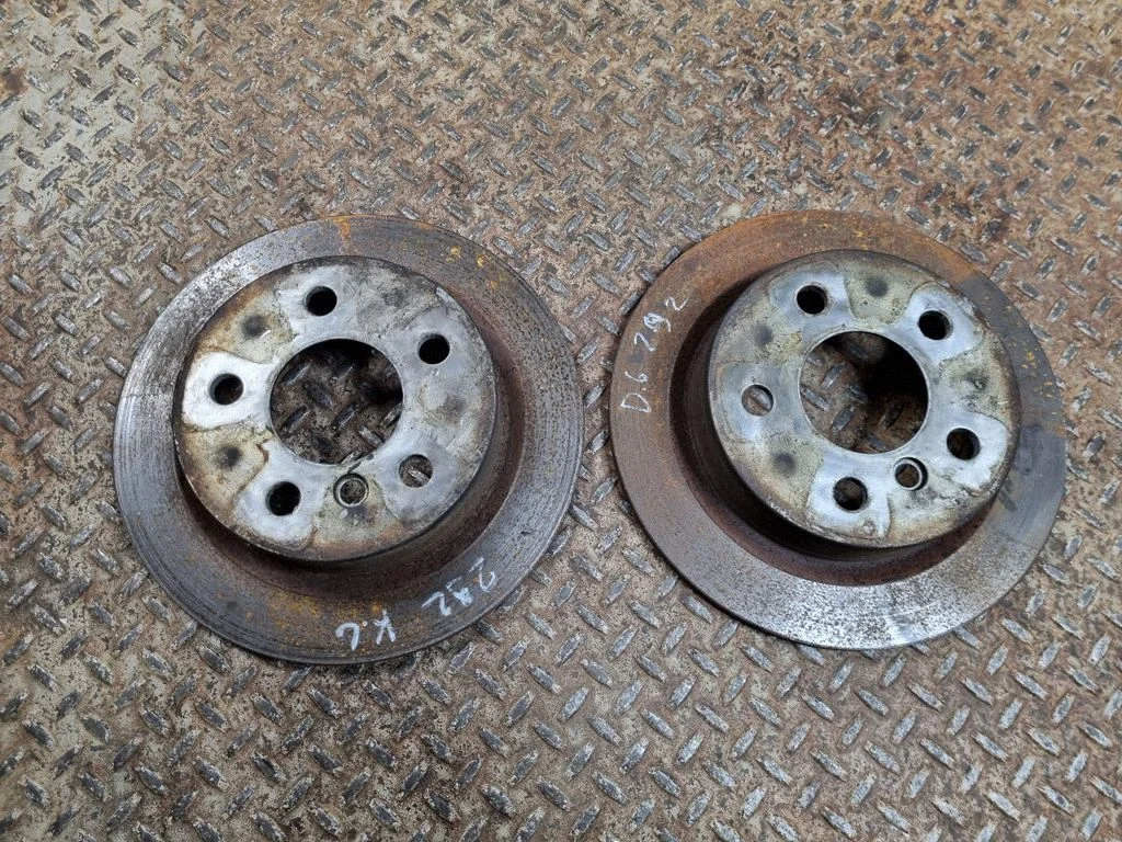 Tagumine piduriketas 6799383