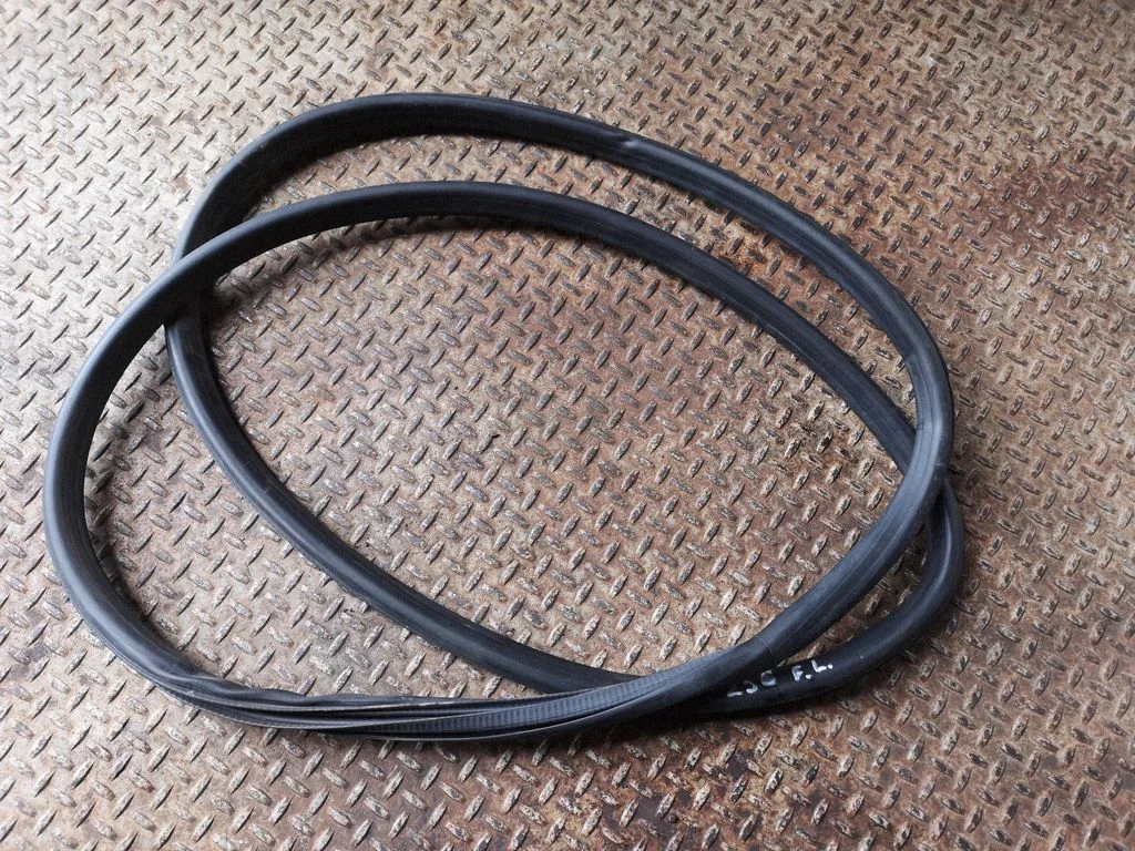 Front door rubber seal – Opel Mokka (2012-2016)