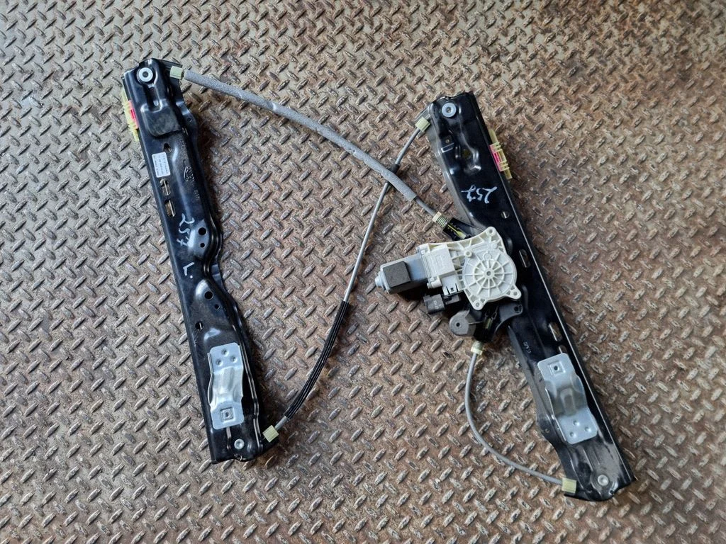 Front door window regulator with motor GX7323201AD