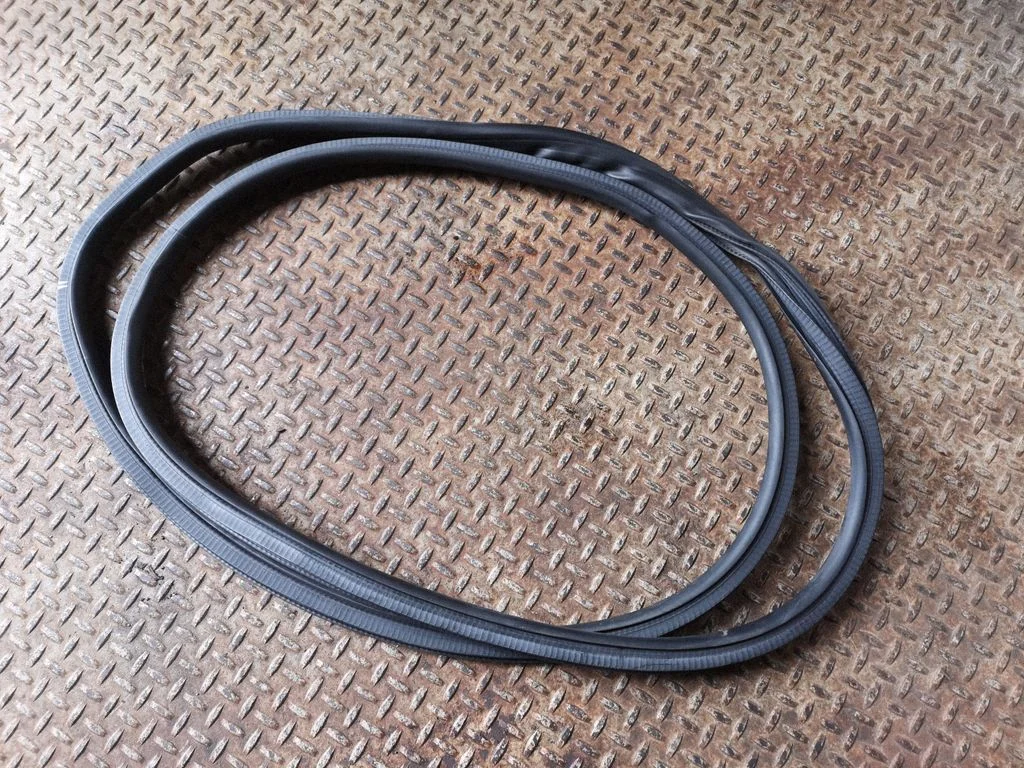 Front door rubber seal – Opel Mokka (2012-2016)