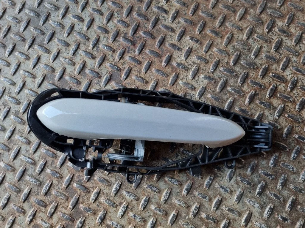 Rear door exterior handle 9881778