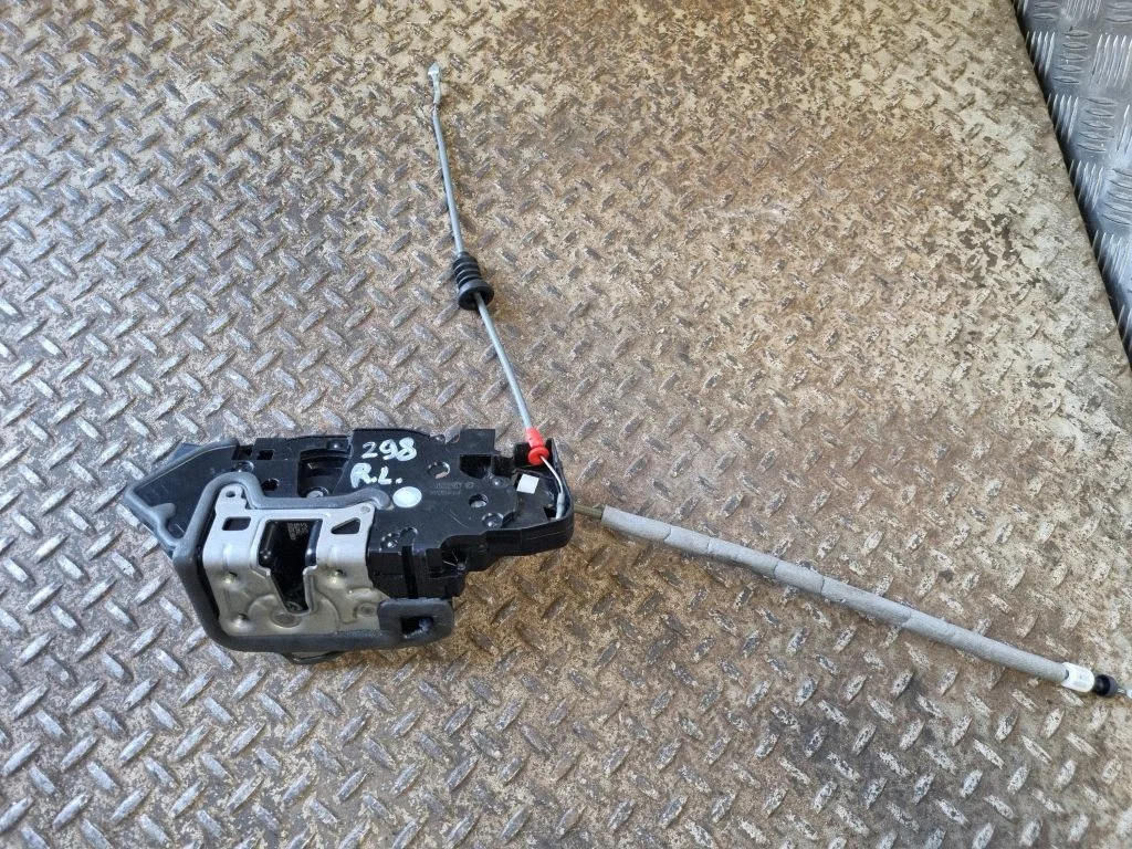 Rear door lock A1770032999