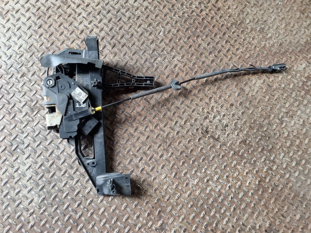 Rear door lock BM5AA26413BF