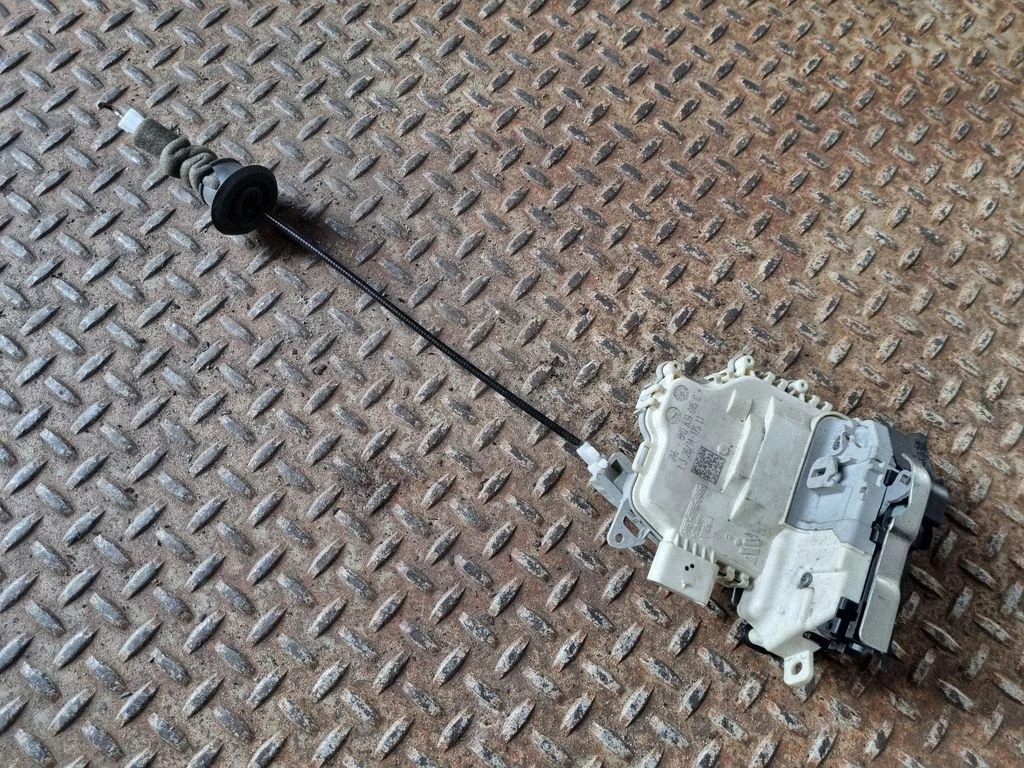 Rear door lock – Audi A5 Sportback 8TA (2009-2016)