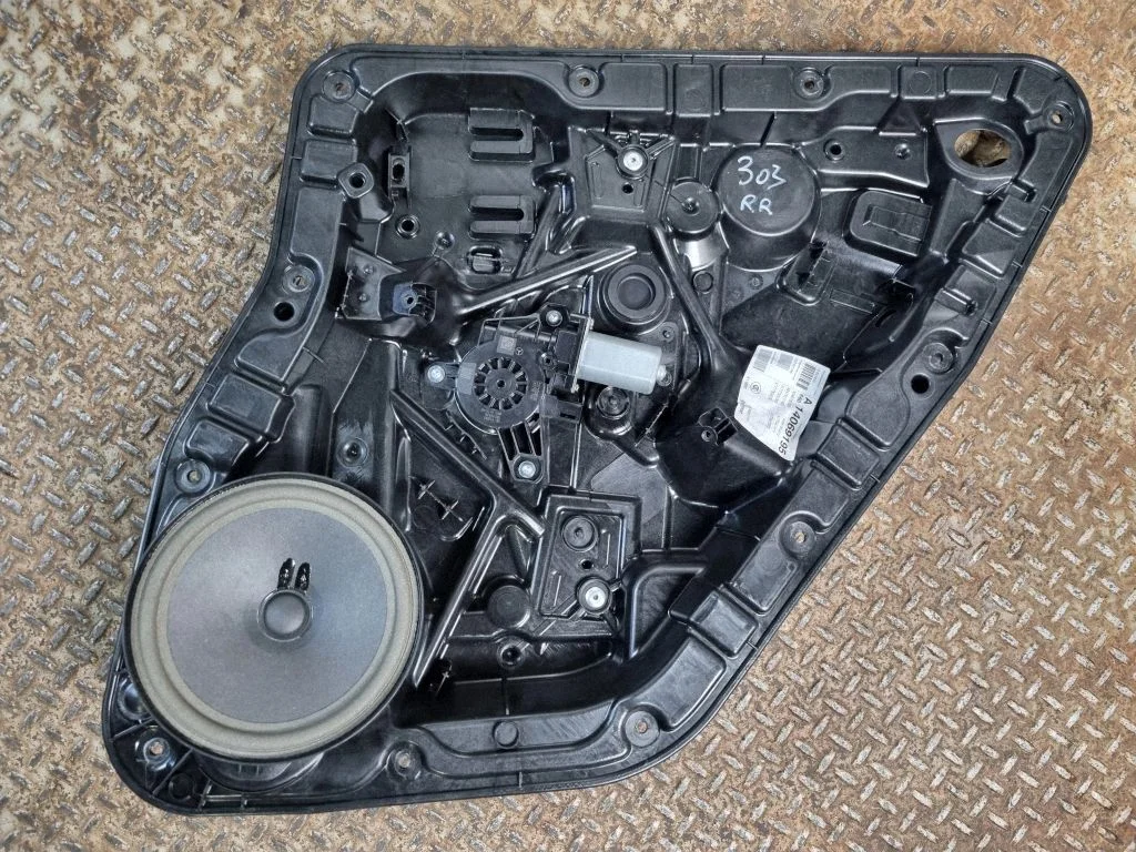 Rear door window regulator with motor – Mercedes-Benz A-Class W177 AMG (2018-)