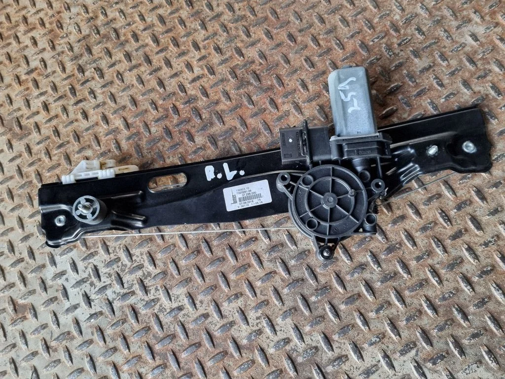 Rear door window regulator with motor 7320281
