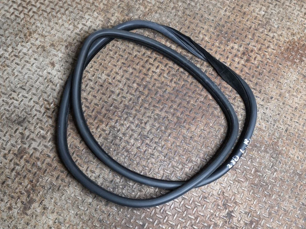 Rear door rubber seal (on body) – Land Rover Range Rover Evoque L538 (2011-2018)