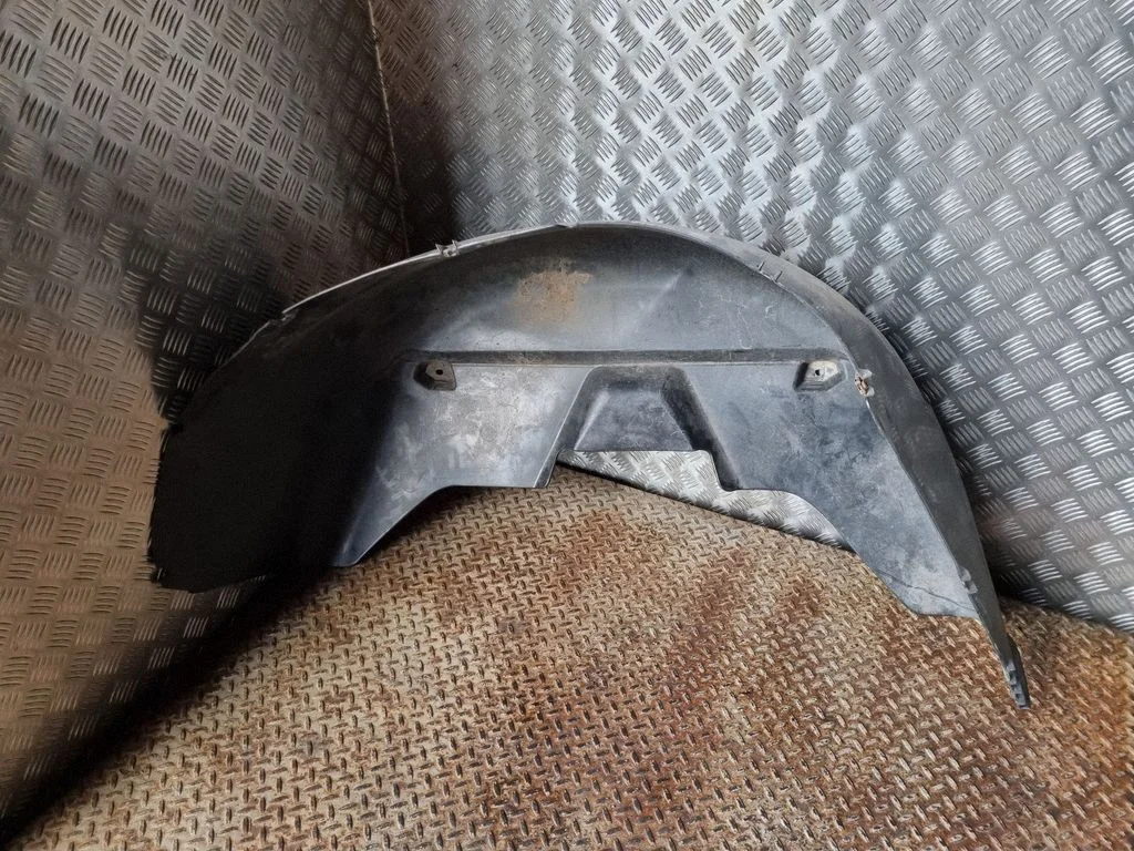 Rear arch fender liner splash guards 68148510AB