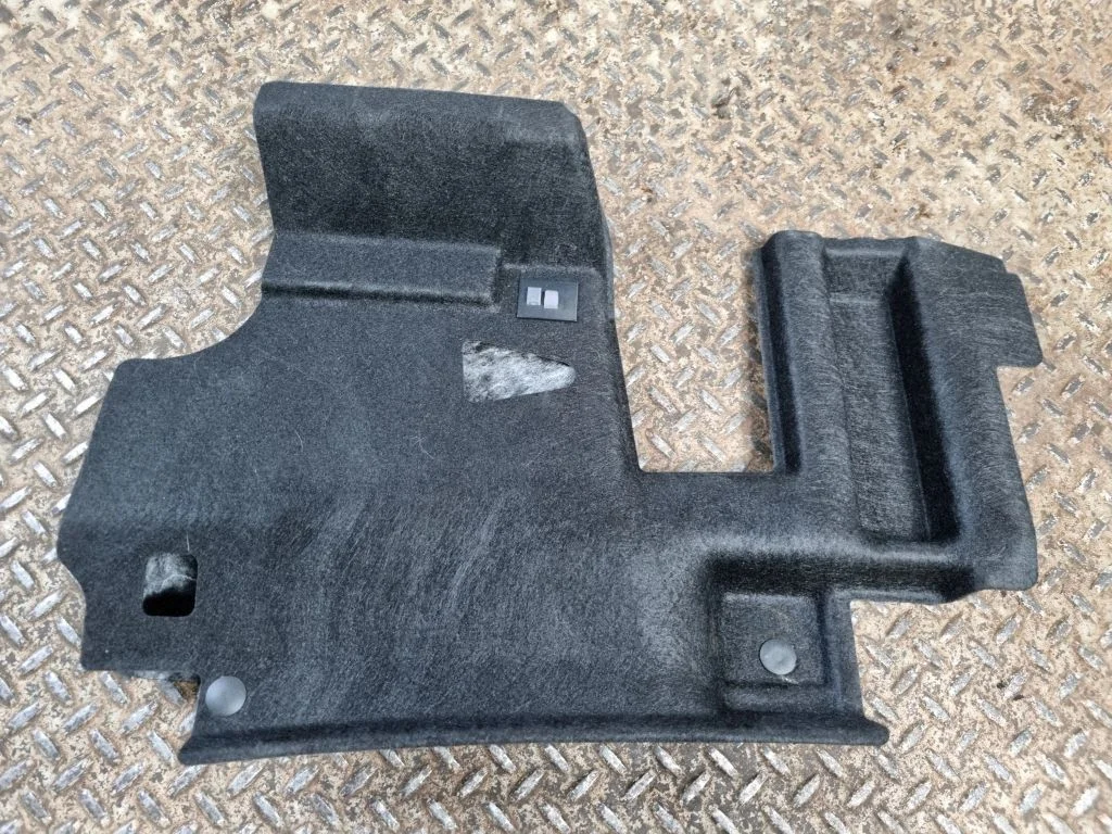 Dashboard lower bottom trim panel – left