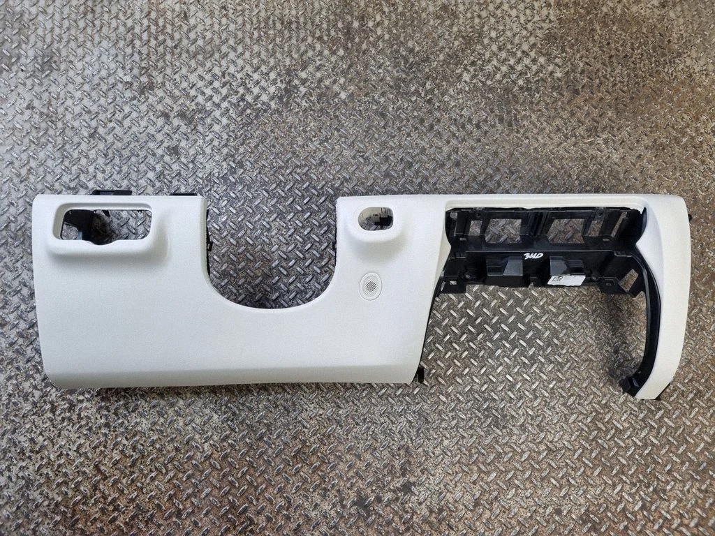 Dashboard lower bottom trim panel – Mercedes-Benz GLS-Class X167 (2019-)