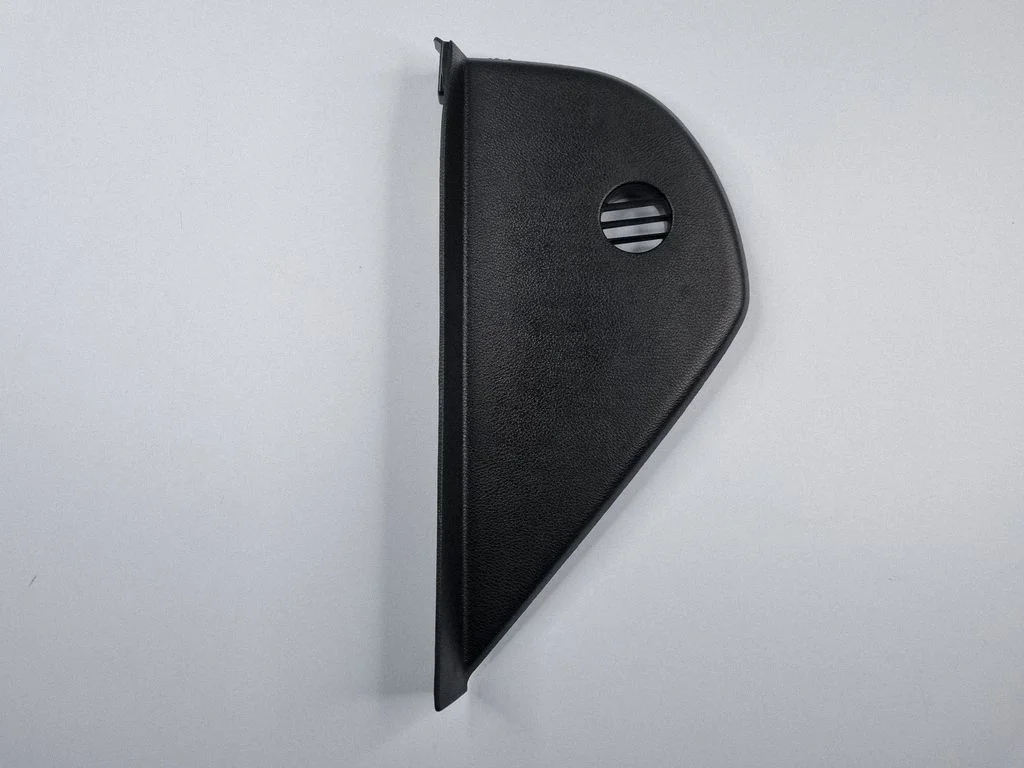 Dashboard side end trim L0198985AF
