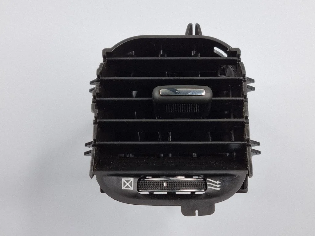 Dashboard side air vent grill/cover trim L0202801DX9AC