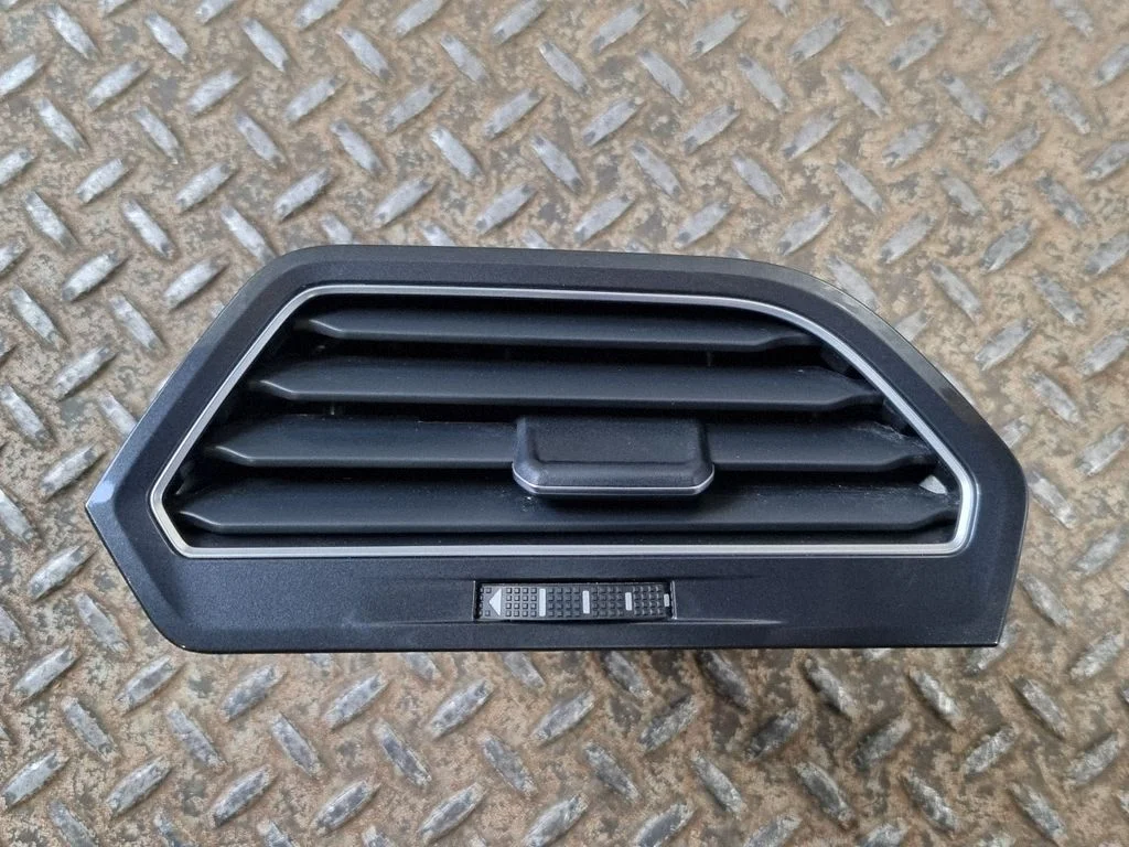 Dashboard side air vent grill/cover trim 5NN819704