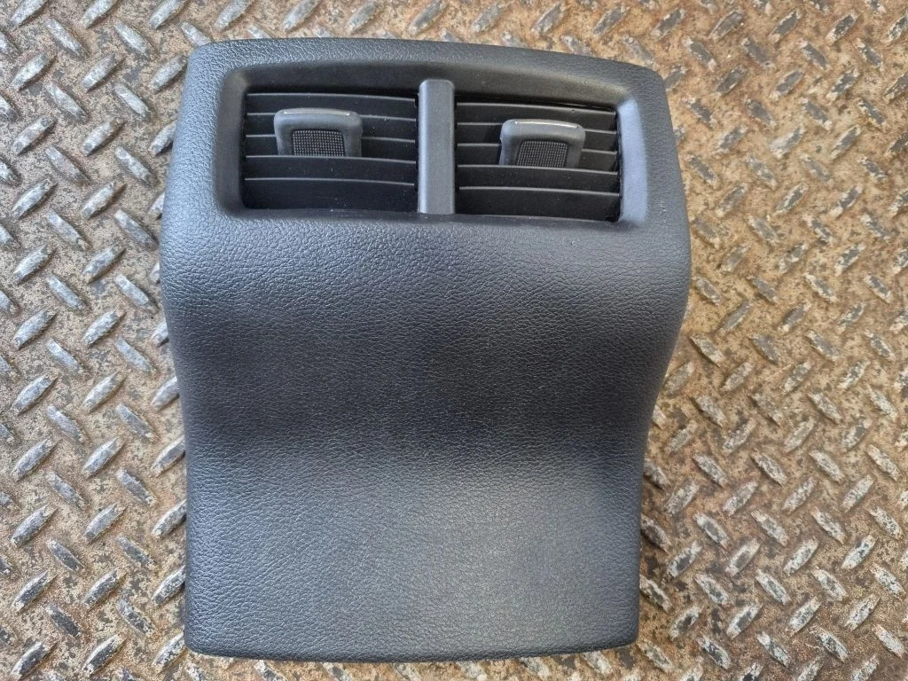 Kratka nawiewu tylna AF85510DX9007
