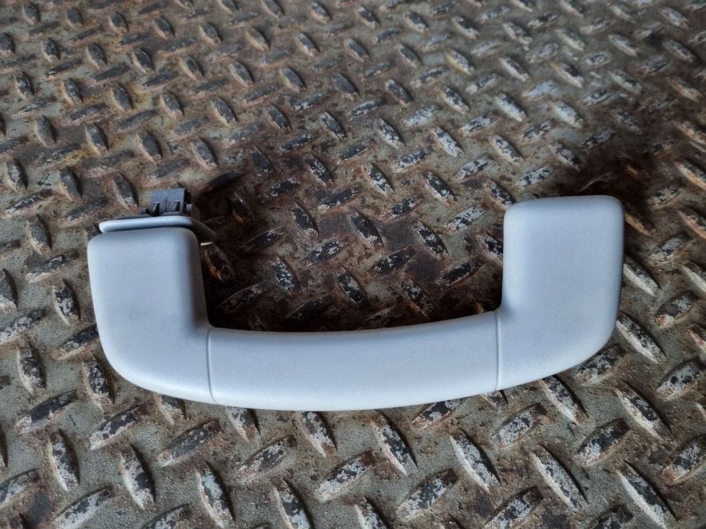 Front interior roof grab handle – Skoda Superb B8 (3V) (2015-2024)