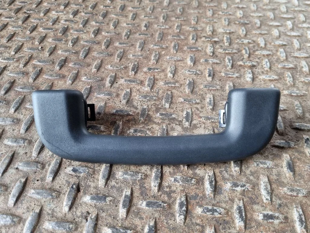 Front interior roof grab handle