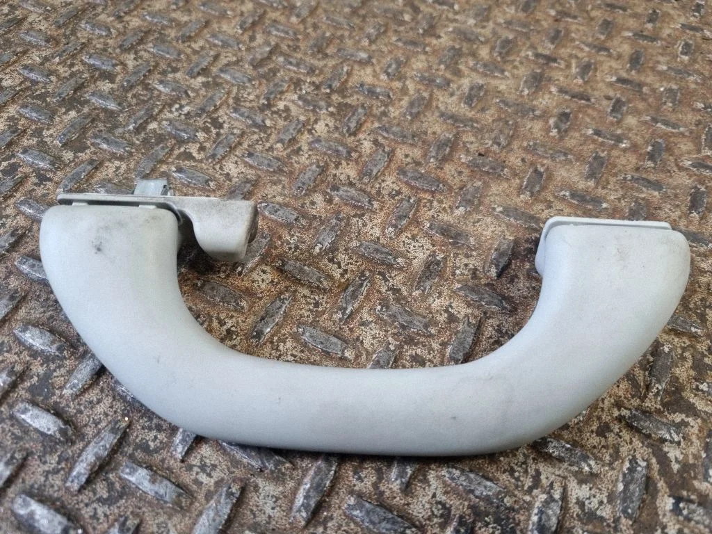 Rear interior roof grab handle 5L6857607N