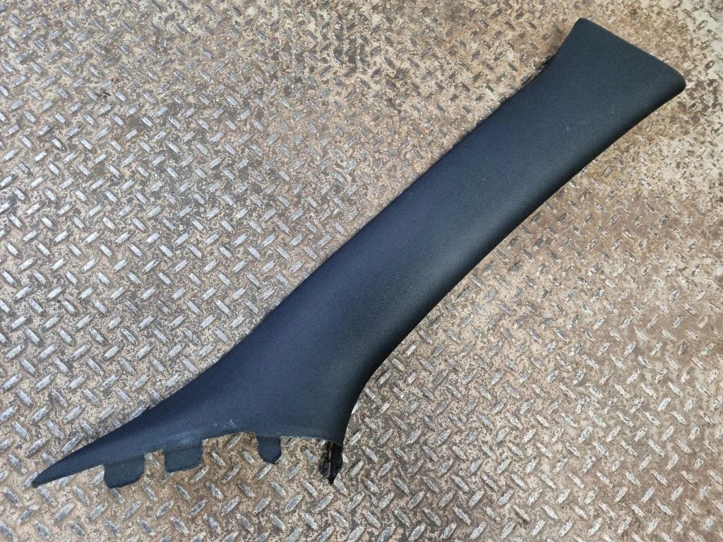 (A) pillar trim 5SH68TRMAA