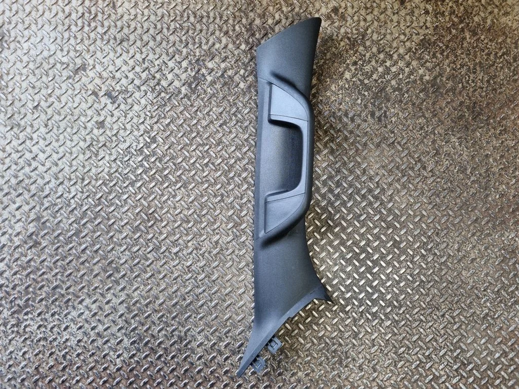 (A) pillar trim – Ram 1500 DT (2018-)