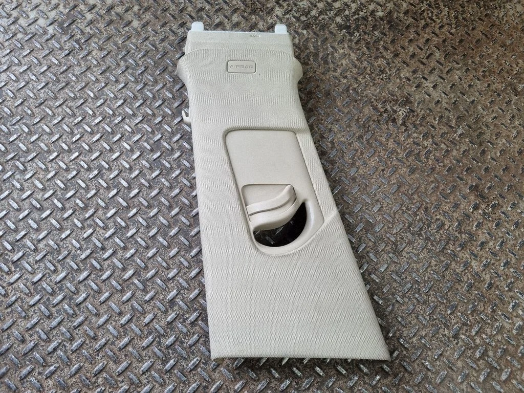 (B) pillar trim (top) 80A867243