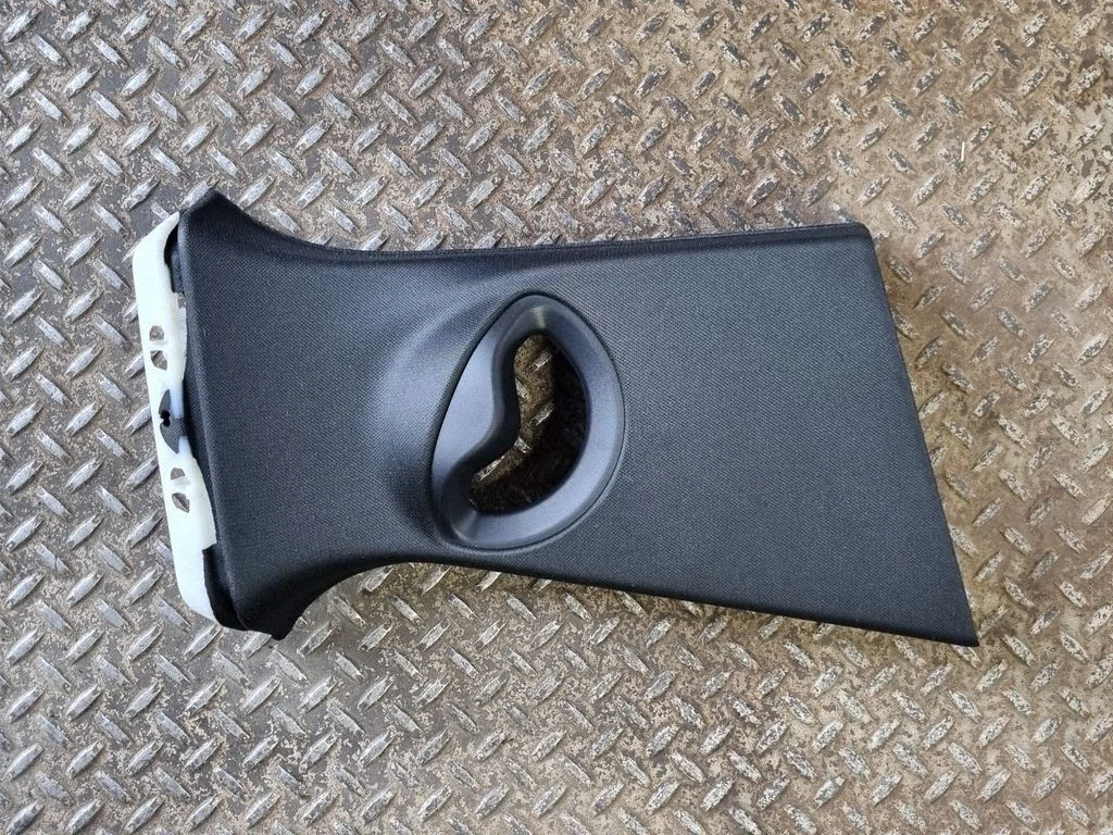 (B) pillar trim (top) – BMW 2 Series F44 (2019-2024)
