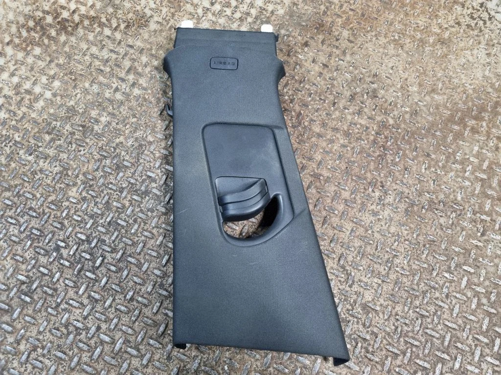 (B) pillar trim (top) 80A867293A