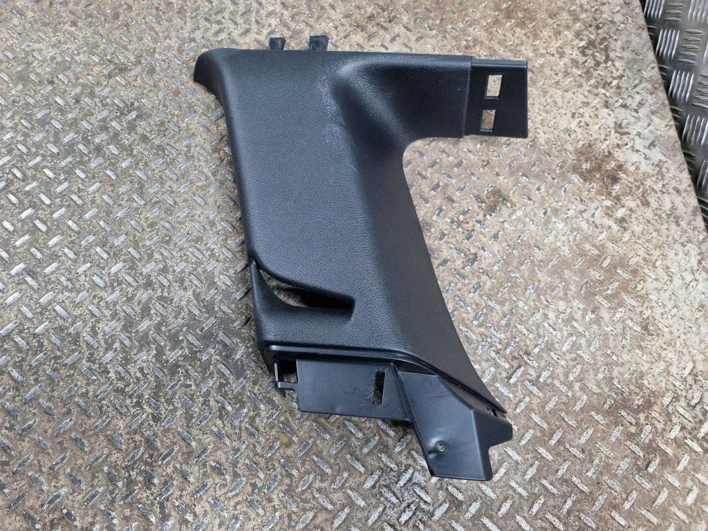 (C) pillar trim 5VP06DX9AB