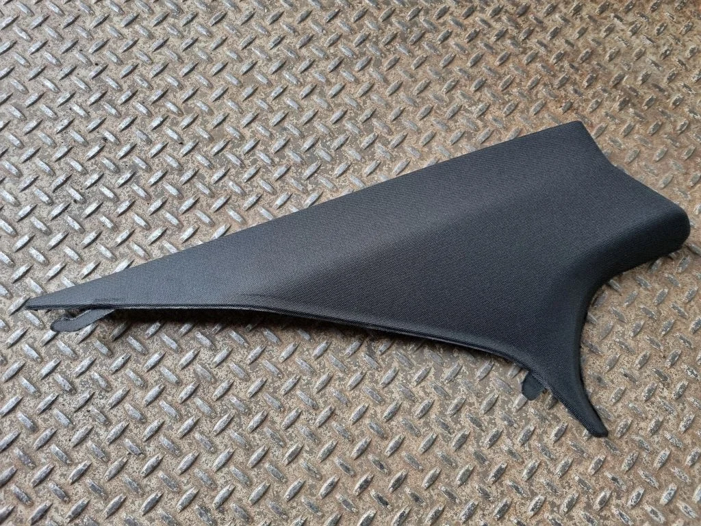 (C) piilari kate 7433245