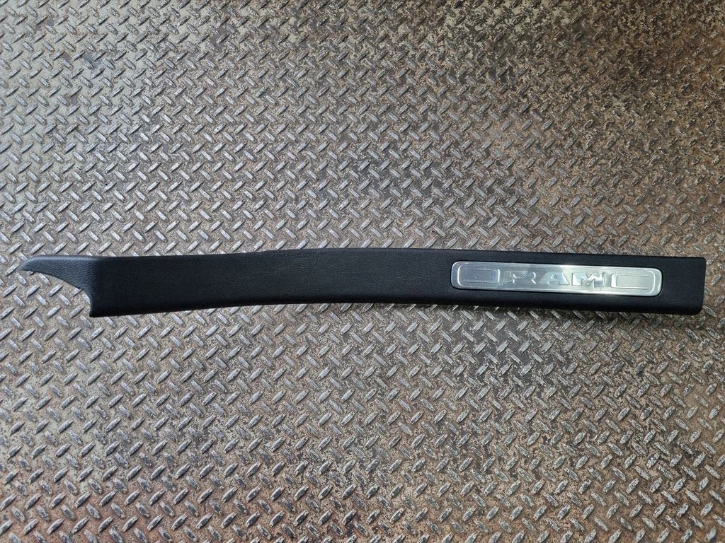 Rear sill trim cover – Ram 1500 DT (2018-)