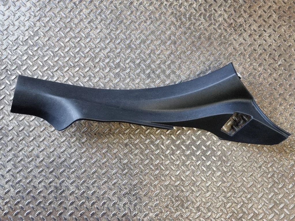 Rear sill trim cover 1KL40DX9AG