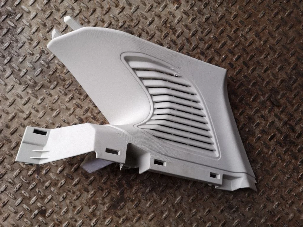 (D)pillar trim (top) BM51N280C46AEW