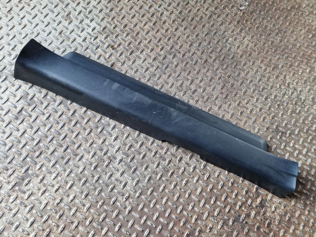 Front sill trim cover