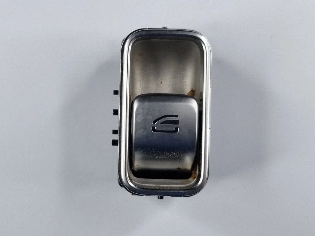 Elektriaknate lüliti A1679054601