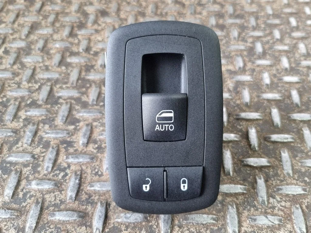 Przełącznik szyb elektrycznych P68320751AA – Ram 1500 DT (2018-)