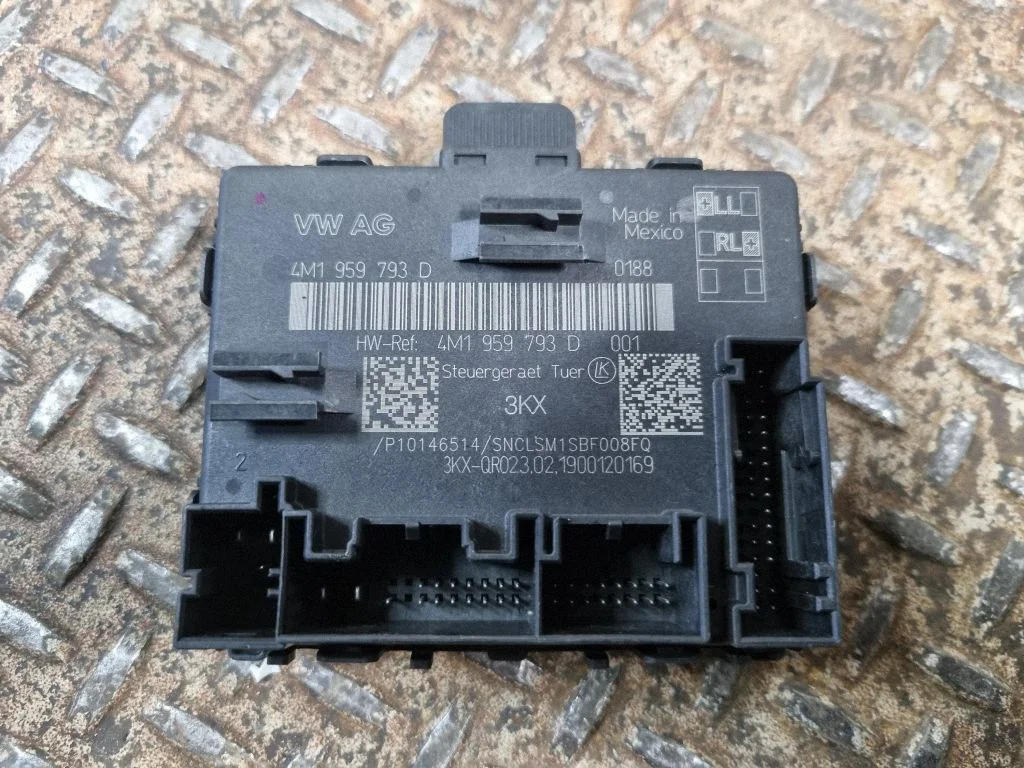 Door control unit/module 4M1959793D