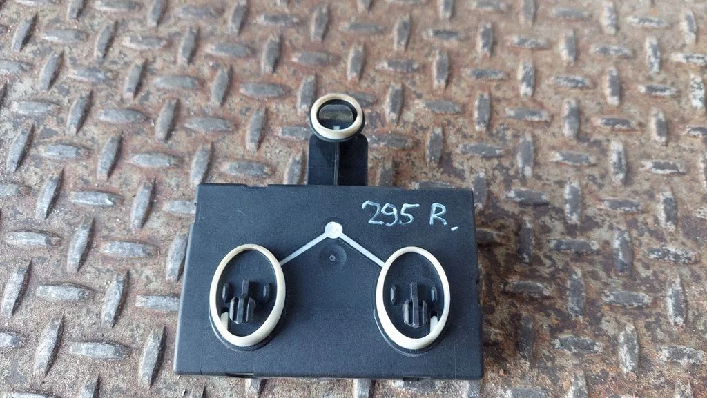 Durų elektronikos valdymo blokas