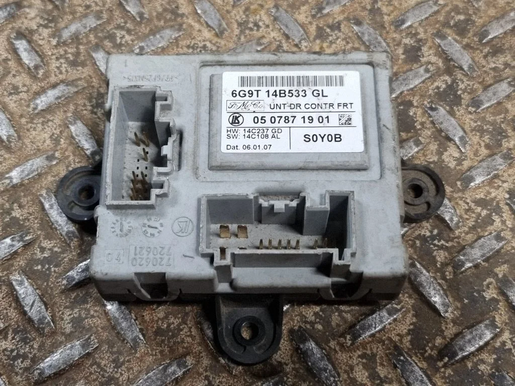 Durų elektronikos valdymo blokas