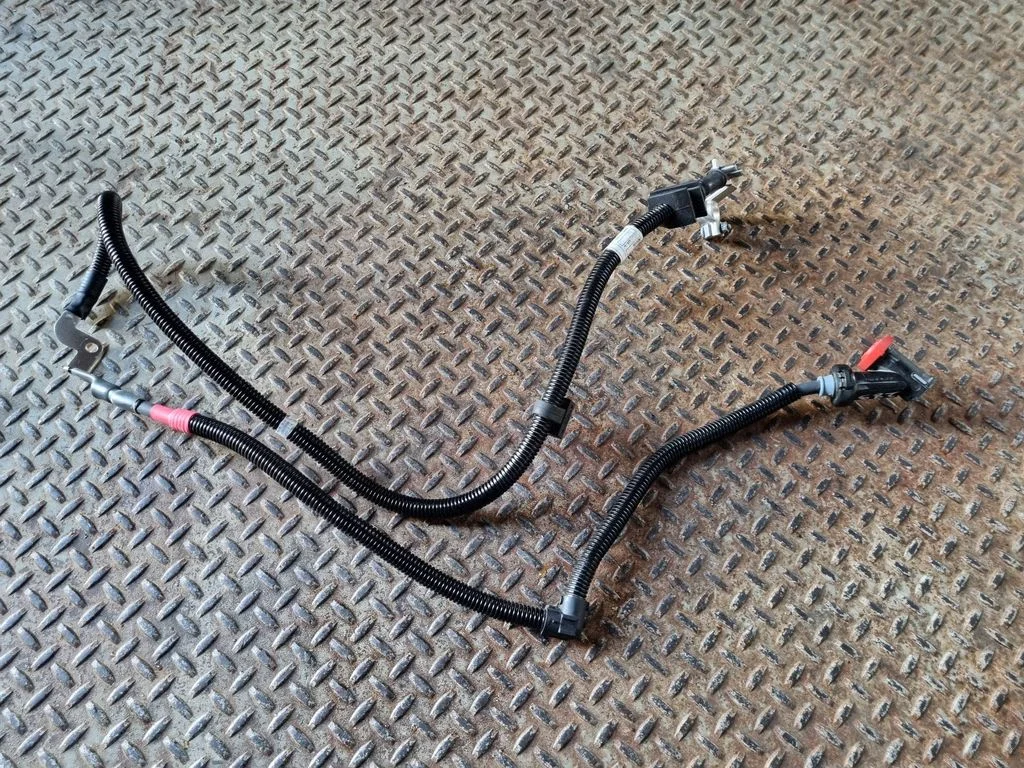 Przewód plusowy (akumulatora) – BMW Seria 1 F40 (2019-2023)