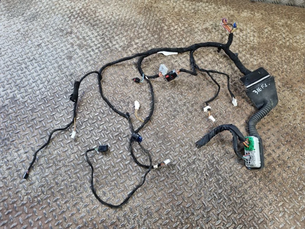 Front door wiring loom 68293951AB