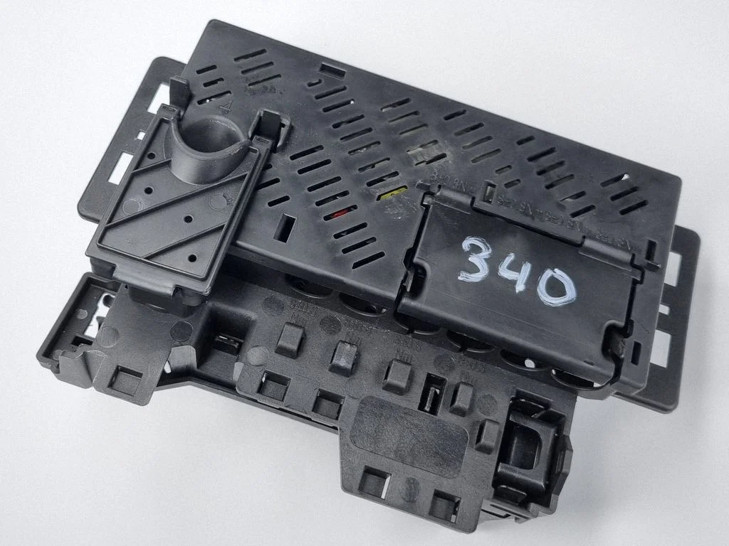 Fuse module – Mercedes-Benz GLS-Class X167 (2019-)