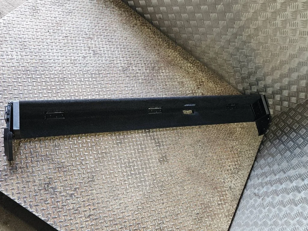 Pozostałe części wnętrza 5YM59TX7AE – Ram 1500 DT (2018-)