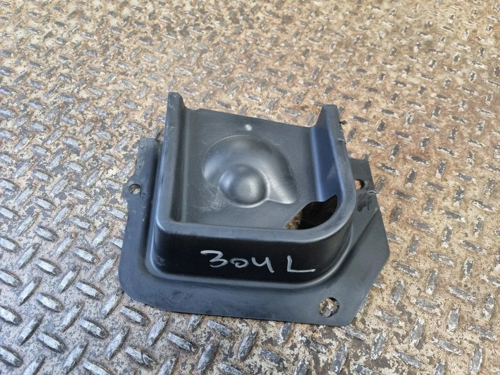 Other engine bay part – Tesla Model Y (2020-)