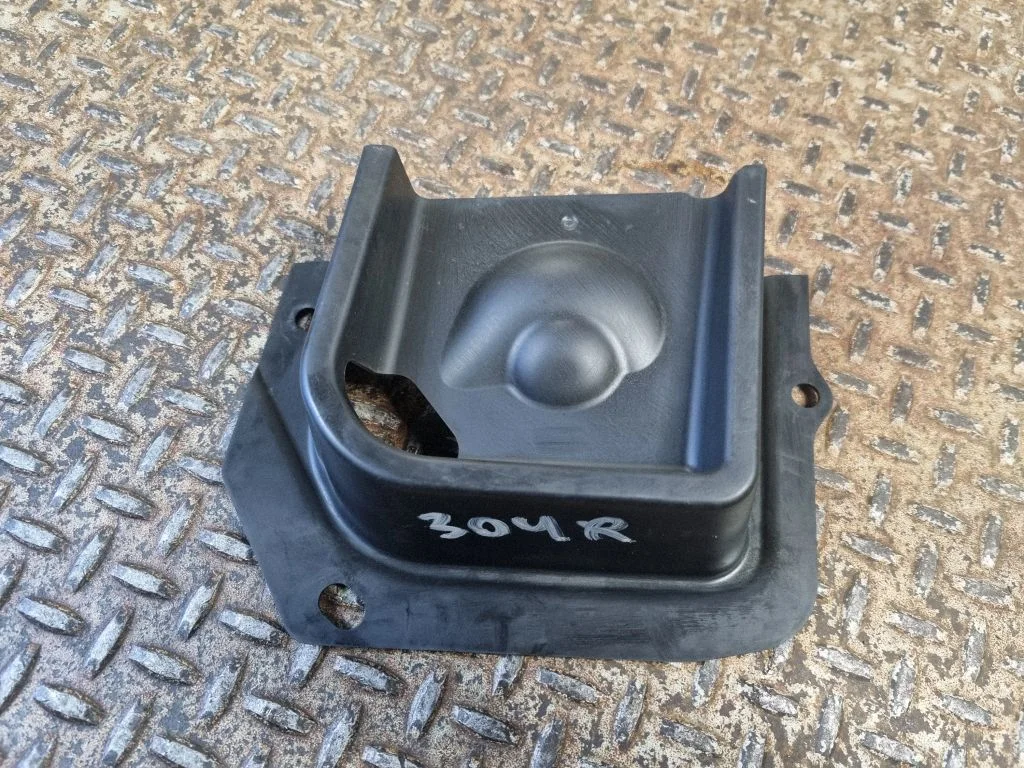 Other engine bay part – Tesla Model Y (2020-)