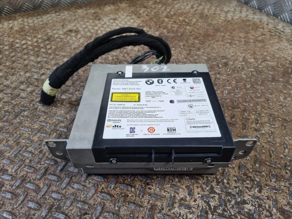 Radio/CD/DVD atskaņotājs/navigācija 9437961